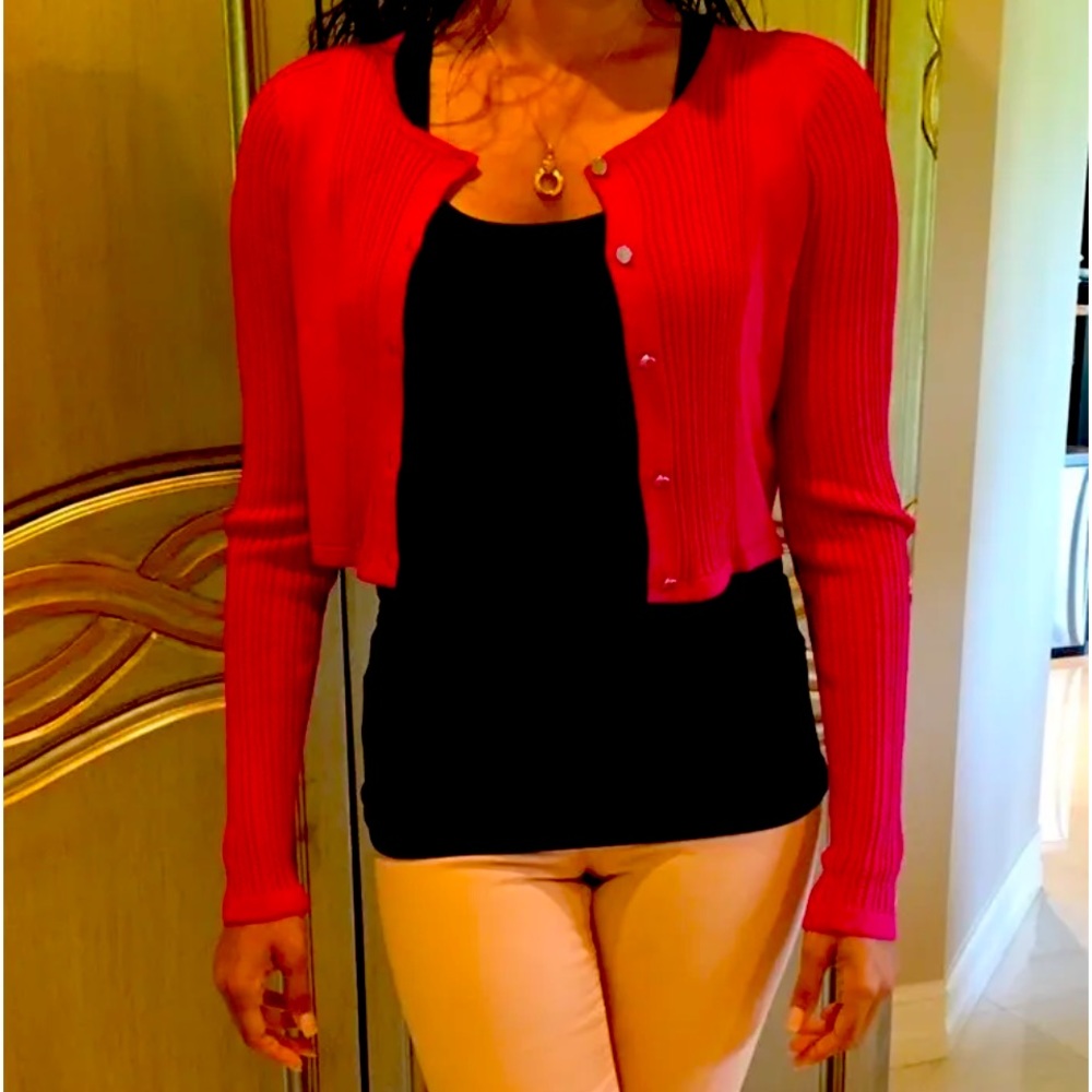 VERSACE Bright Pink Lightweight Cropped Sweater with Medusa Buttons SIZE 38 NWT